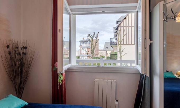 Villers-sur-Mer Apartamento | La Fontaine by Interhome