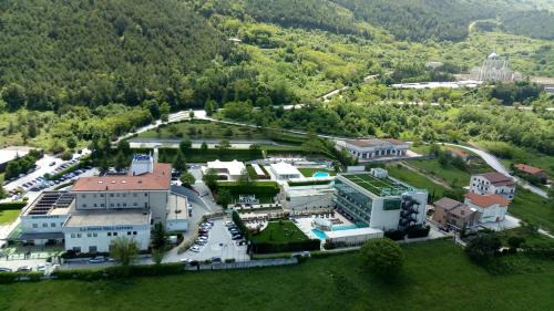 Castelpetroso Hotel | La Fonte dell'Astore