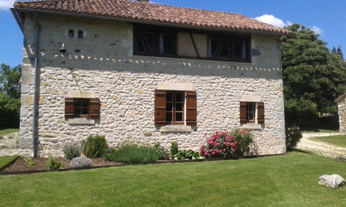 Saint-Martin-de-Fressengeas Casa | La Baine: Casa / villa / chalet - La-Baine