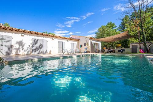 Saint-Maximin-la-Sainte-Baume Cama Y Desayuno | La villa