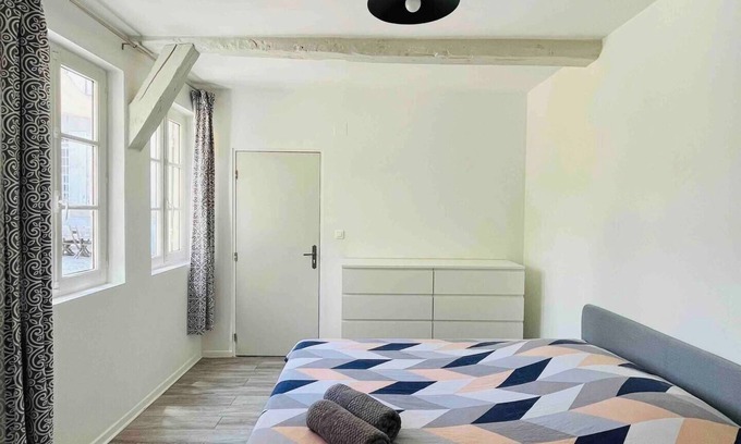 Seignelay Casa | La Glycine - Maison Entière Terrasse Extérieure