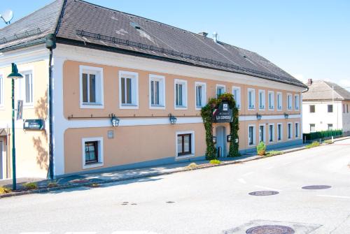 Niederneukirchen Casa | La Gondola