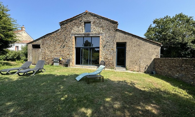 Saint-Julien-des-Landes Chalet De Esquí | La Grange des Fragons