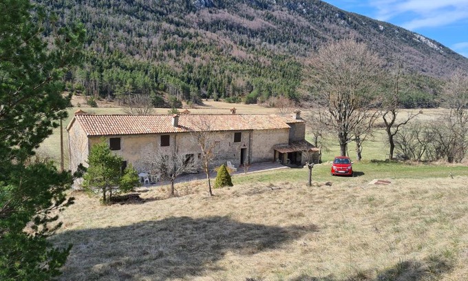 Caille Casa | La grande maison dans la prairie