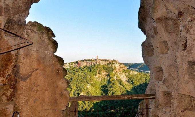 Lubriano Cama Y Desayuno | La Grotta Su Civita