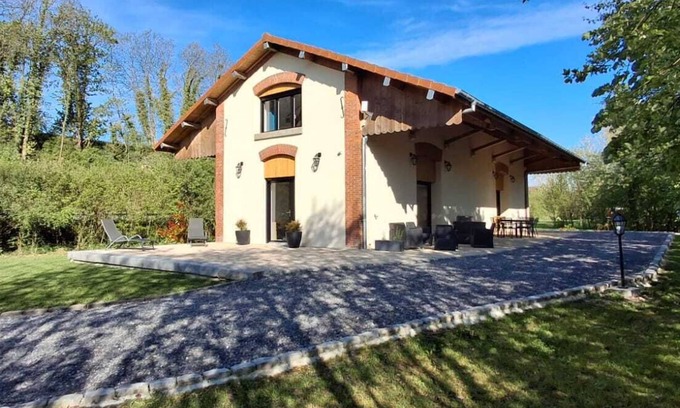 Rilly-sur-Aisne Casa | La Hal'te Verte, large house on the edge of the voie Verte Sud Ardennes