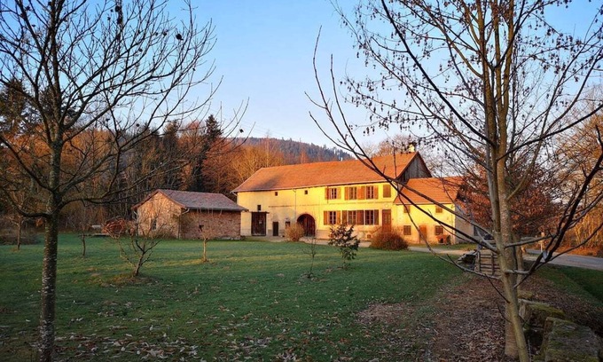 La Houssiere Casa | La Houssière House in the countryside. Ideal for families and friends. Pets welcome.