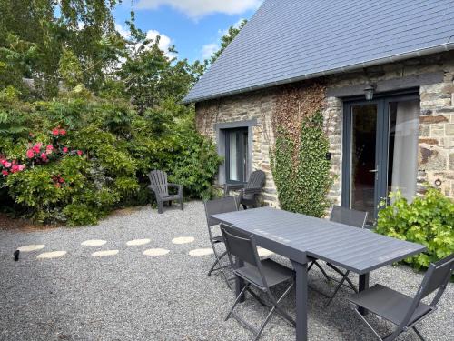 Ceaux Casa | La Hulotte 1 - Sur la route du Mont-St-Michel