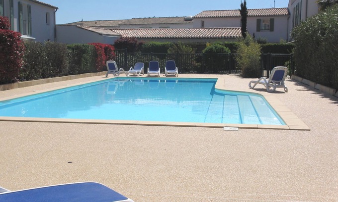 La Flotte Apartamento | EL BONITO APARTAMENTO CON PISCINA CLIMATIZADA TERRAZA APARCAMIENTO WIFI