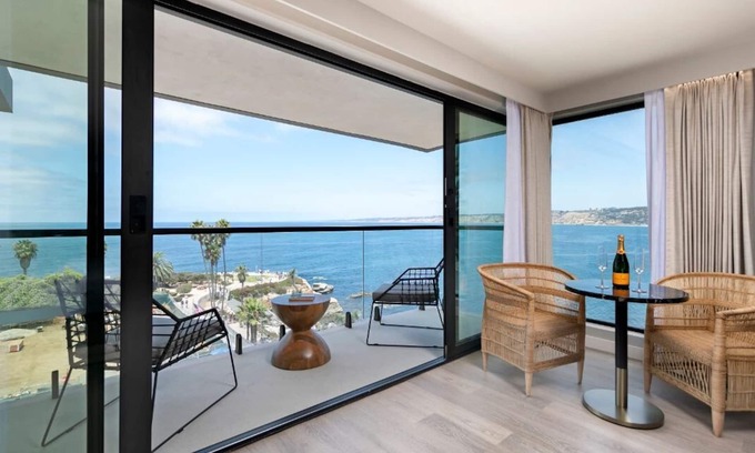 Village of La Jolla Hotel | La Jolla Cove Hotel & Suites, Corner Penthouse Suite, Balcony w/ Ocean Views!