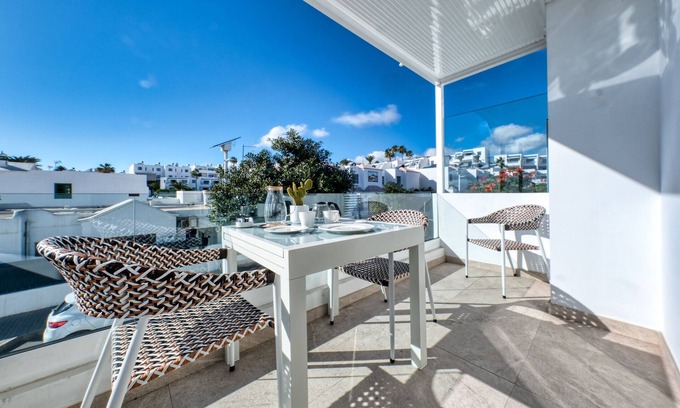 Puerto del Carmen Chalet De Esquí | La Joya Suites-a 150 metros de la playa