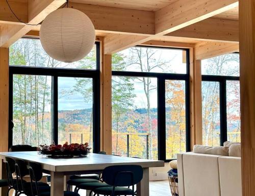 La Conception Chalet De Esquí | La Kabina with Mt Tremblant view