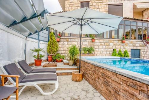 Ain Aar Apartamento | La Kava 1-BR Apt with Terrace in Ain Aar