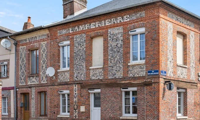 Saint-Saens Casa | La Lampèrierre - SAINT SAENS