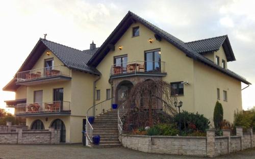 Hunerbach Casa | La Lanterna