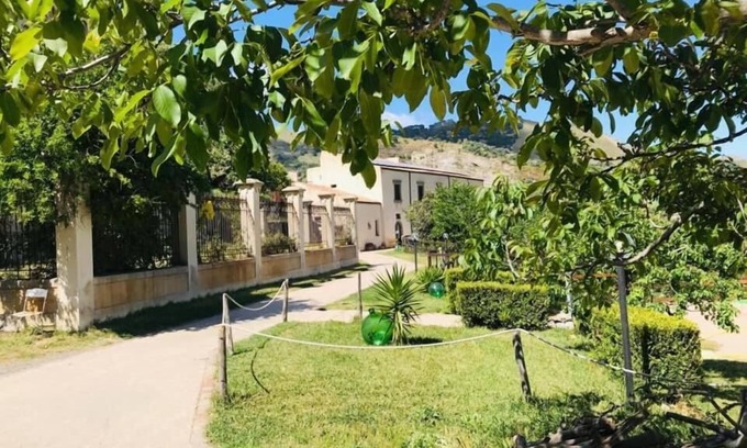 Santa Teresa di Riva Otro | La Locanda Degli Amici