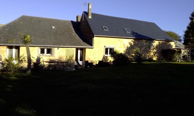 Epineu-le-Chevreuil Casa | La longère