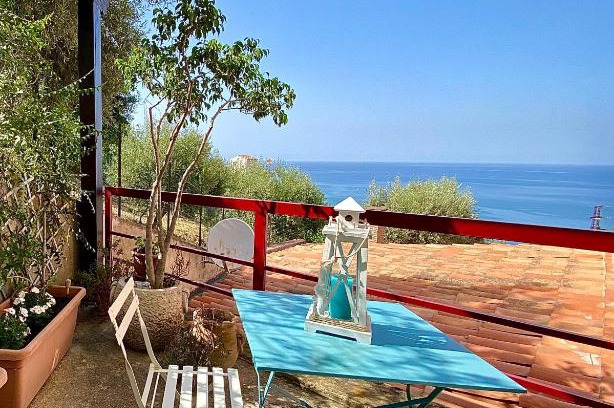 Cefalu Apartamento | La luce del faro (cottage con vista mare)