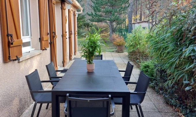 Plan-d'Aups-Sainte-Baume Casa | La Maison De Marie 3km from the starting point for access to the grotto of St Mary Magdalene