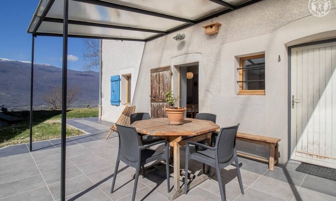 Serrieres-en-Chautagne Casa | LA Maison Bleue - Serrieres EN Chautagne