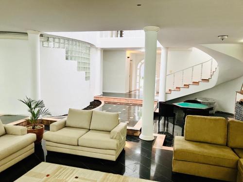 Brooklin Paulista Casa | La Maison Brooklin Luxo Triplex 5 Quartos 4 suítes Ar Churrasqueira Hidro 10 Min Congonhas!