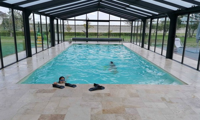 Ville-Saint-Jacques Casa | la Maison du Jardin, albergue 9 personas