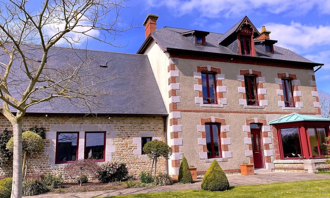 Courson Casa | La Maison d'Hippolyte, Gîte SPA, Games room, 15 people