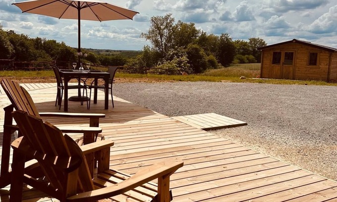 Saint-Avit-Senieur Chalet De Esquí | La Maison dans la prairie fleurie/ Gîte Bleuet
