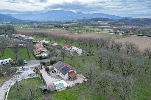 Sainte-Eulalie-en-Royans Casa | La maison dans les noyer