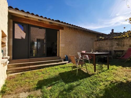 Saint-Amant-de-Boixe Casa | La maison de Thomas