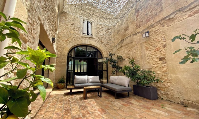 Mudaison Casa | La Maison de la Place - Charming house with swimming pool & exposed stone