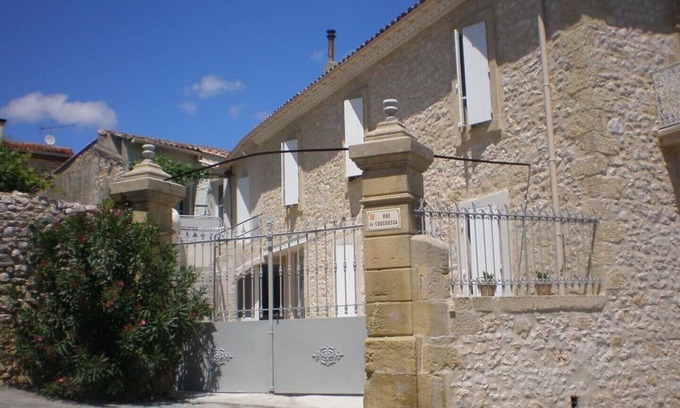 Combas Casa | LA MAISON DE PAPÉ Casa Rural por habitaciones: GÎTE COUR
