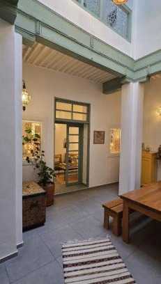 Quettanine Casa | La Maison des Amis