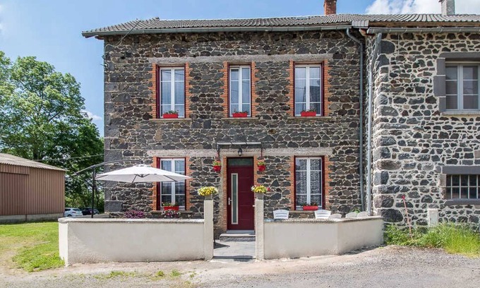 Nebouzat Casa | La Maison des Bergers