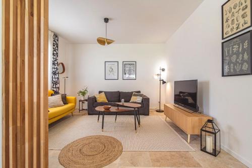 Athis Casa | La Maison Des Roses