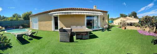 Brignoles Cama Y Desayuno | La Maison des Tarentes