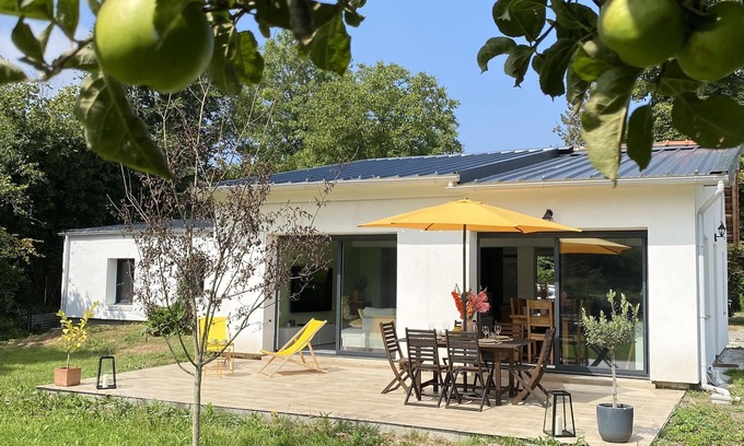 Hautot-sur-Mer Casa | The Holiday House, a stone's throw from the sea.