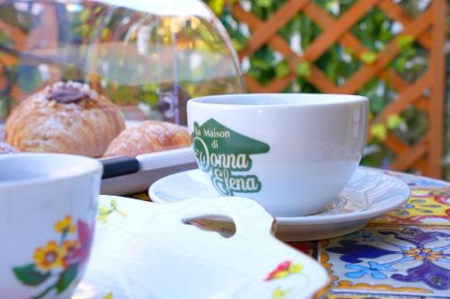 Cercola Cama Y Desayuno | La Maison di Donna Elena