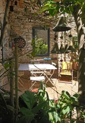 Aigueze Casa | La maison du brocanteur