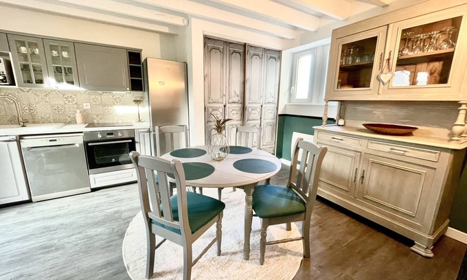 Binic Casa | La maison du Phare: Beaches and shops on foot