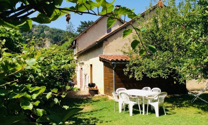 Saint-Martin-Labouval Casa | La Maison du Cluzel - SAINT MARTIN LABOUVAL