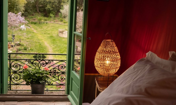 Aulas Cama Y Desayuno | La Maison Odette Chambre D'hotes