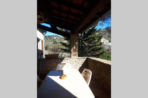 Rochecolombe Apartamento | La maison près de la cascade.