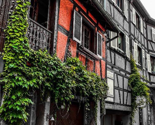 Riquewihr Casa | La Maison Rouge Au coeur de la ville.