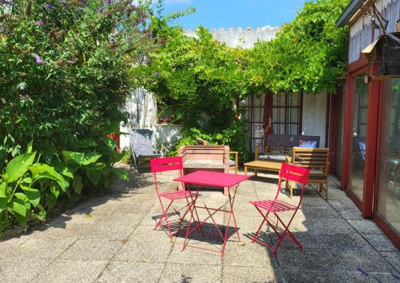 Saujon Casa | La maison rouge paisible maison de pays