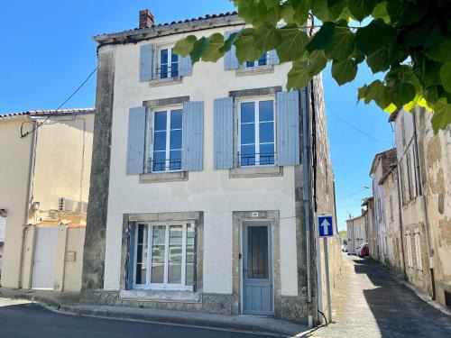 Aulnay Casa | La Maison Saint Pierre, Aulnay