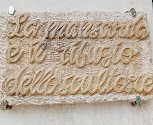 Niscemi Apartamento | La mansarda dello scultore