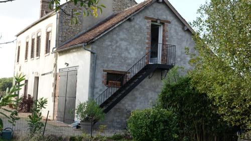 Louzouer Apartamento | La Maréchalerie, studio authentique au cœur d'un beau village Gâtinais