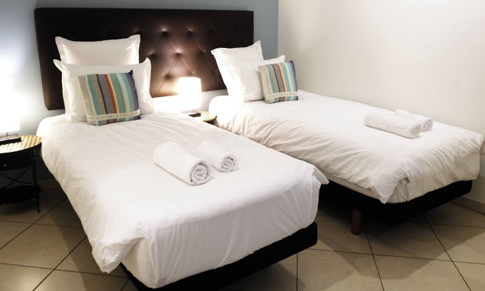 Les Mureaux Hotel | LA MARINA-Center-Parking-StationtoParis