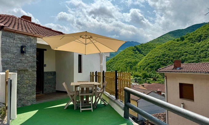 Llanos Casa | La Melera Casa de Aldea en Asturias